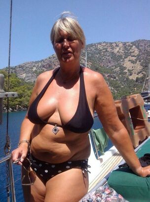 Bare UK moms posing on vacation